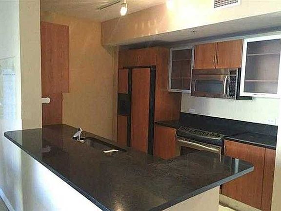 5th image of 2775 NE 187th St APT 430