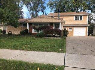 87 Green Acres Rd, Tonawanda, NY 14150