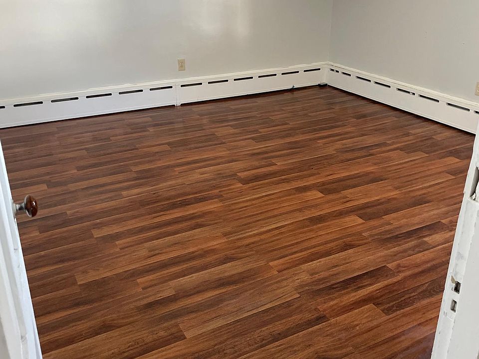 2nd image of 253 Locust St APT 4