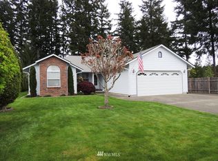 61 Skylark Ct E, Allyn, WA 98524