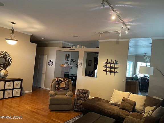 4th image of 971 University Pl