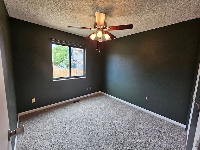 7490 Woody Creek Dr — Photo 10