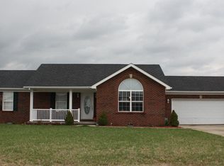 212 Castle Dr, Bardstown, KY 40004