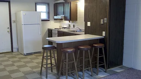 115 Niagara St — Photo 3