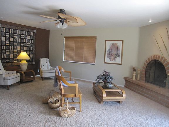 2nd image of 386 E El Valle