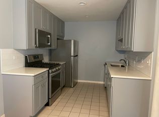 745 N Deer Run Dr, Palatine, IL 60067