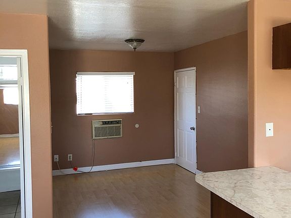 4th image of 5023 Buchanan St