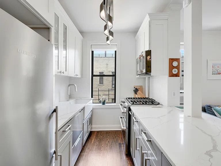 87 Barrow St #6E — Photo 4