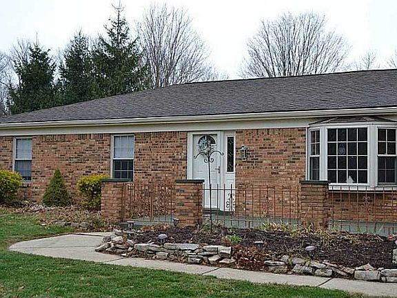 3rd image of 7360 Deer Creek Dr