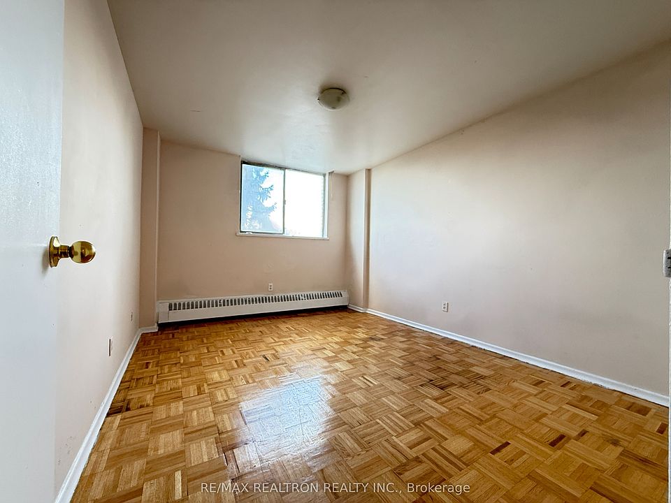 2nd image of 500 Dawes Rd #604