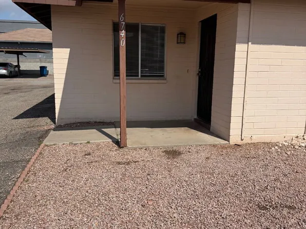 6740 E Dallas St, Mesa, AZ 85205