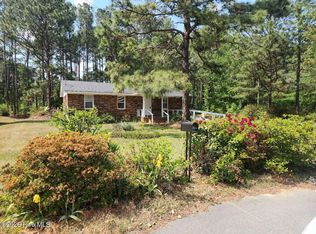 616 N Pine St, Roseboro, NC 28382