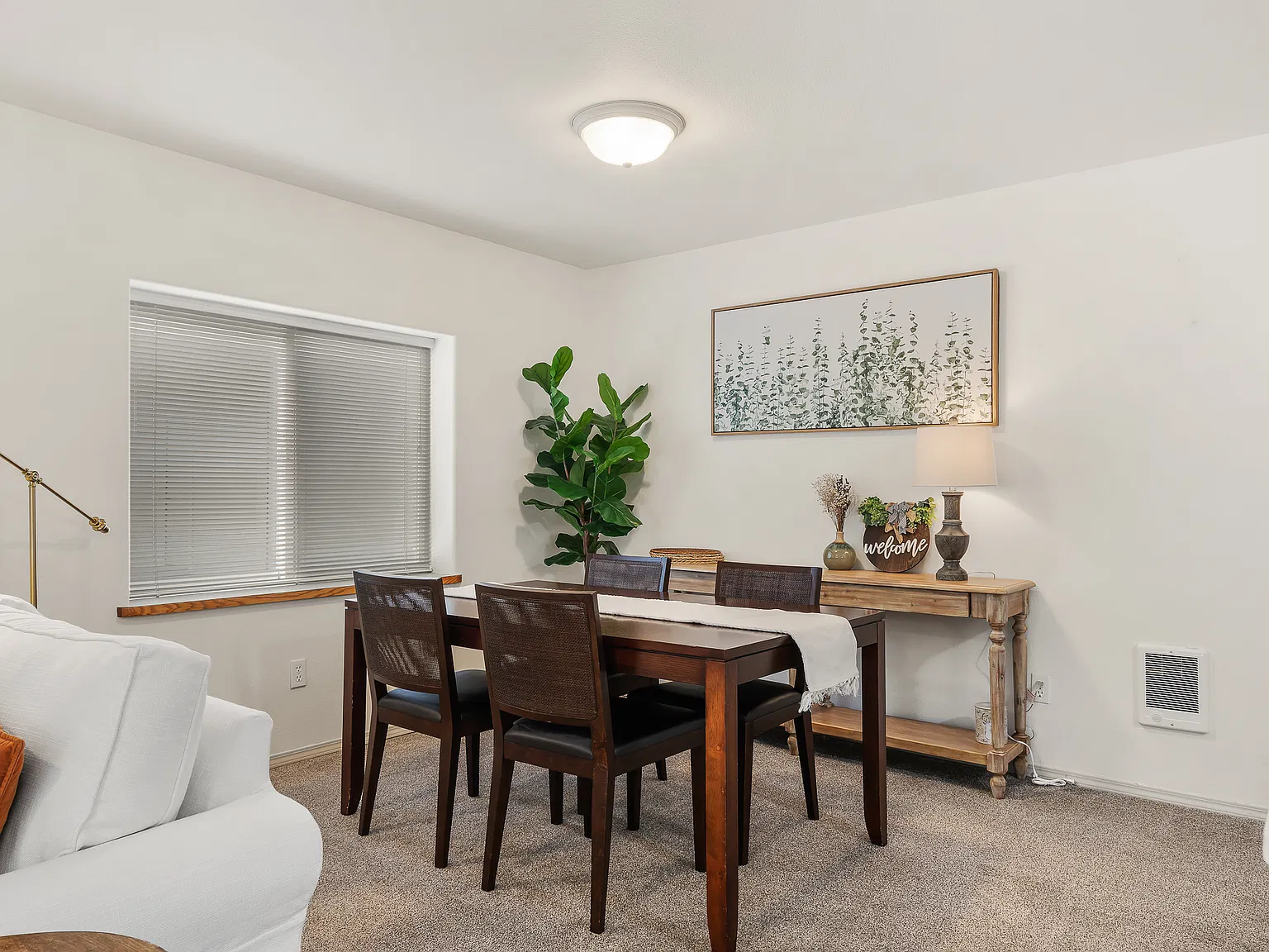 2 bed, 900 sqft, $1,550 — Photo 3
