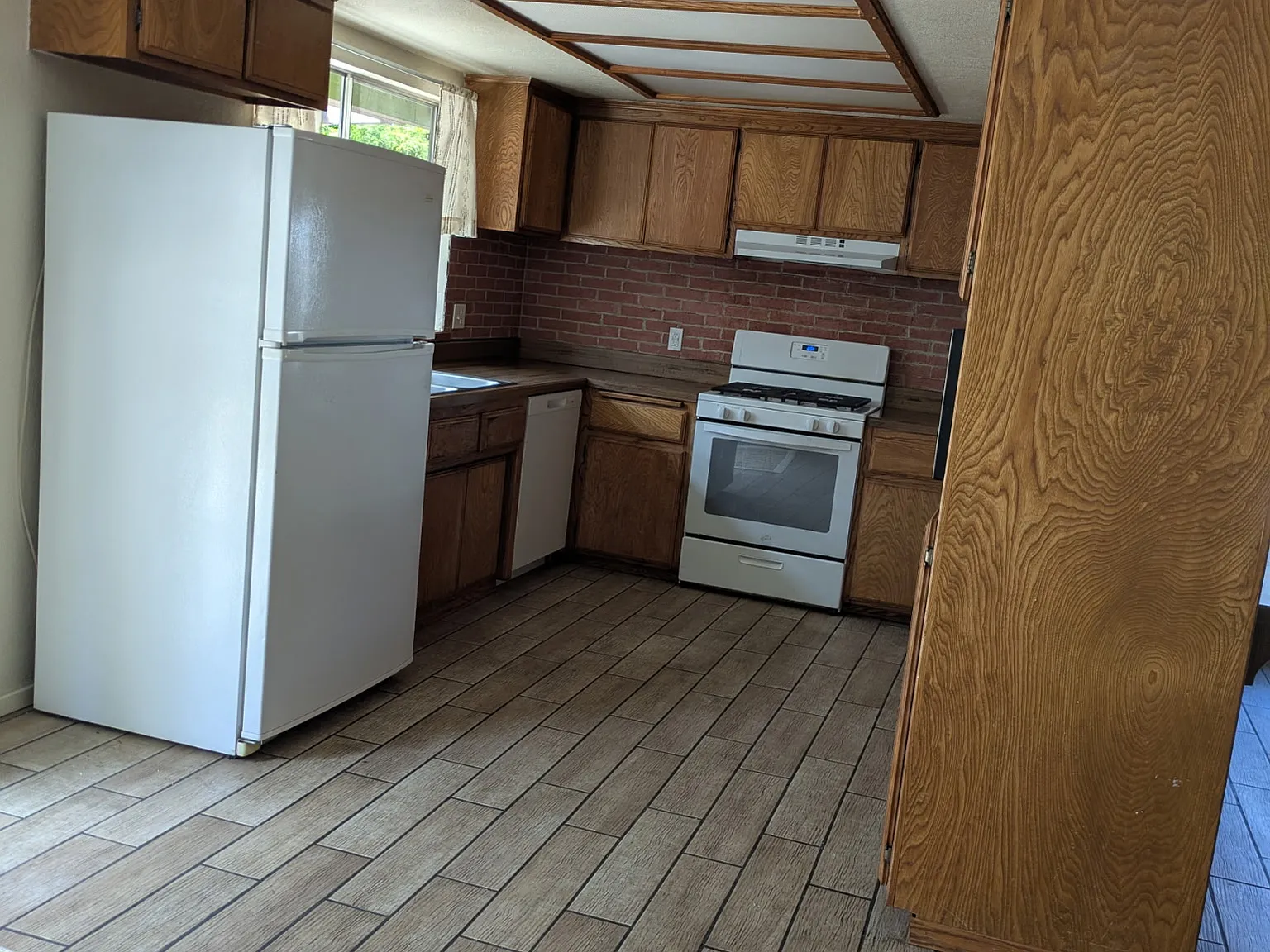 3 bed, 1568 sqft, $3,200 — Photo 4