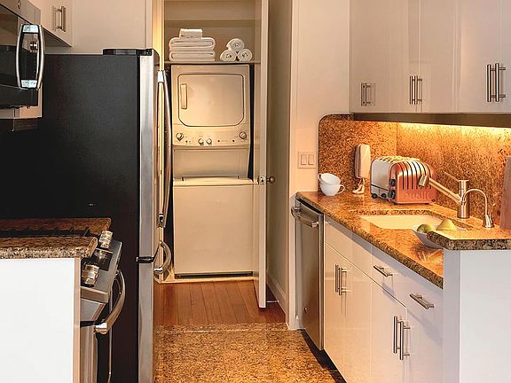 3rd image of 350 E 79th St APT 16G