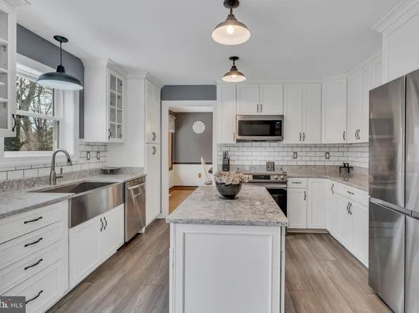 9811 Empire Ct, Dunkirk, MD 20754