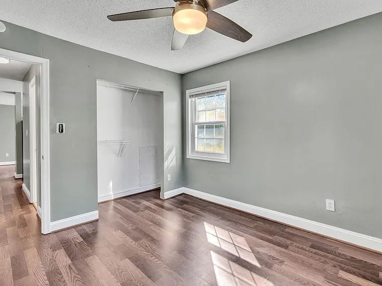 2237 Farrington Ave #203 — Photo 17