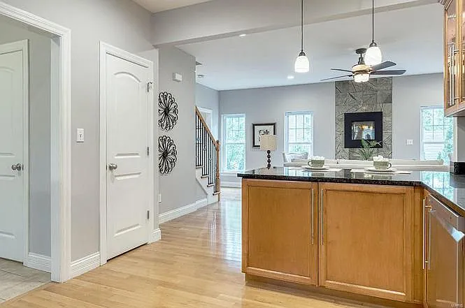 11910 Crystal Dr — Photo 21