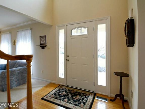2nd image of 3765 Hetten Ln