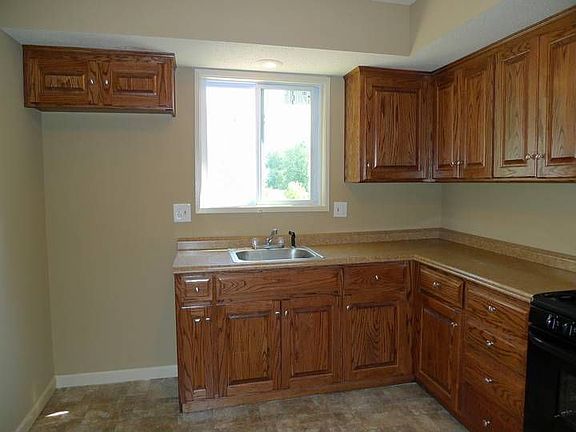3rd image of 14005 Winchester Ct
