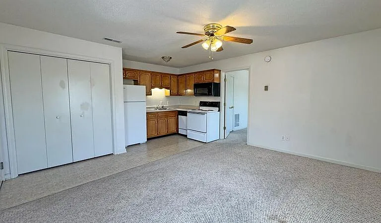 3269-3 Tower Dr — Photo 3