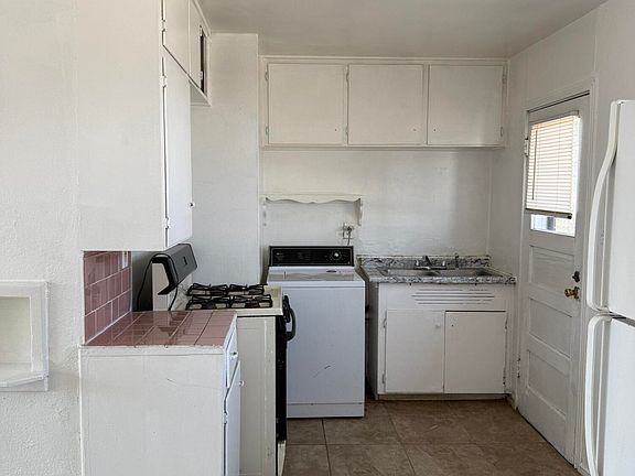 2nd image of 1300 N Ochoa St #8