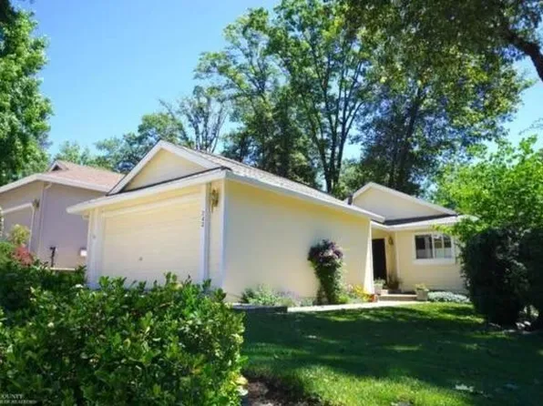 242 Fairmont Dr, Grass Valley, CA 95945