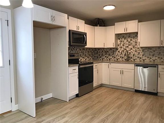 3rd image of 5407 Cranberry Hill Cir