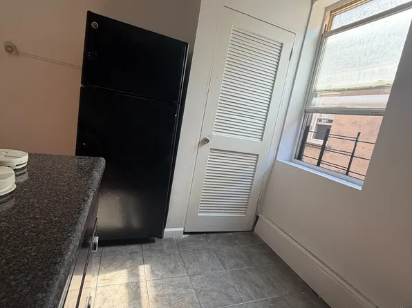 361 Danforth Avenue image 1 of 6