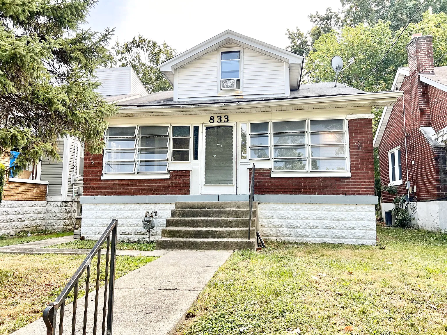833 S 41st St photo 1