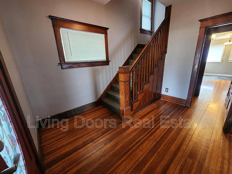 4 bed, 3.0 bath, 1720 sqft, $2,110 — Photo 3