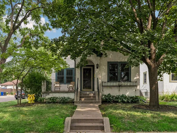 422 Brimhall St, Saint Paul, MN 55105