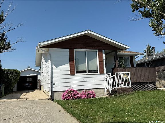 2nd image of 9 Rutley CRESCENT