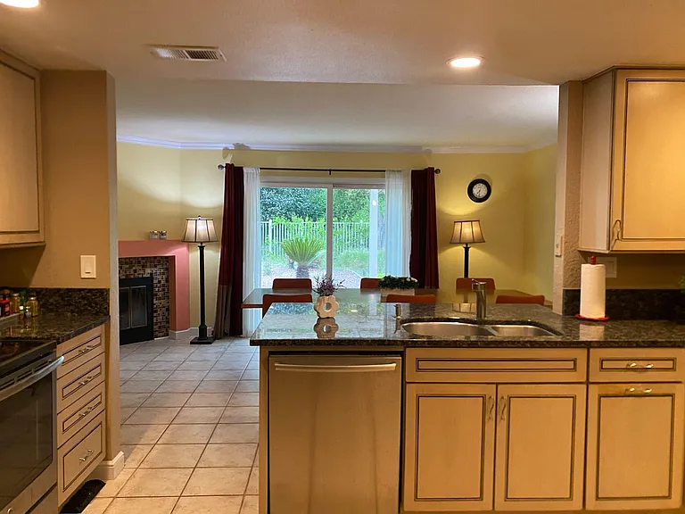 10993 Avenida De Los Lobos — Photo 8