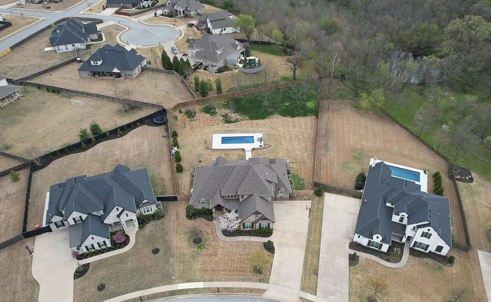 1st image of 206 Melbourne Ln