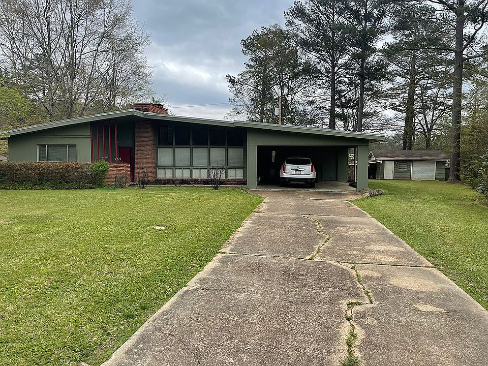 1st image of 224 Hillcrest Dr