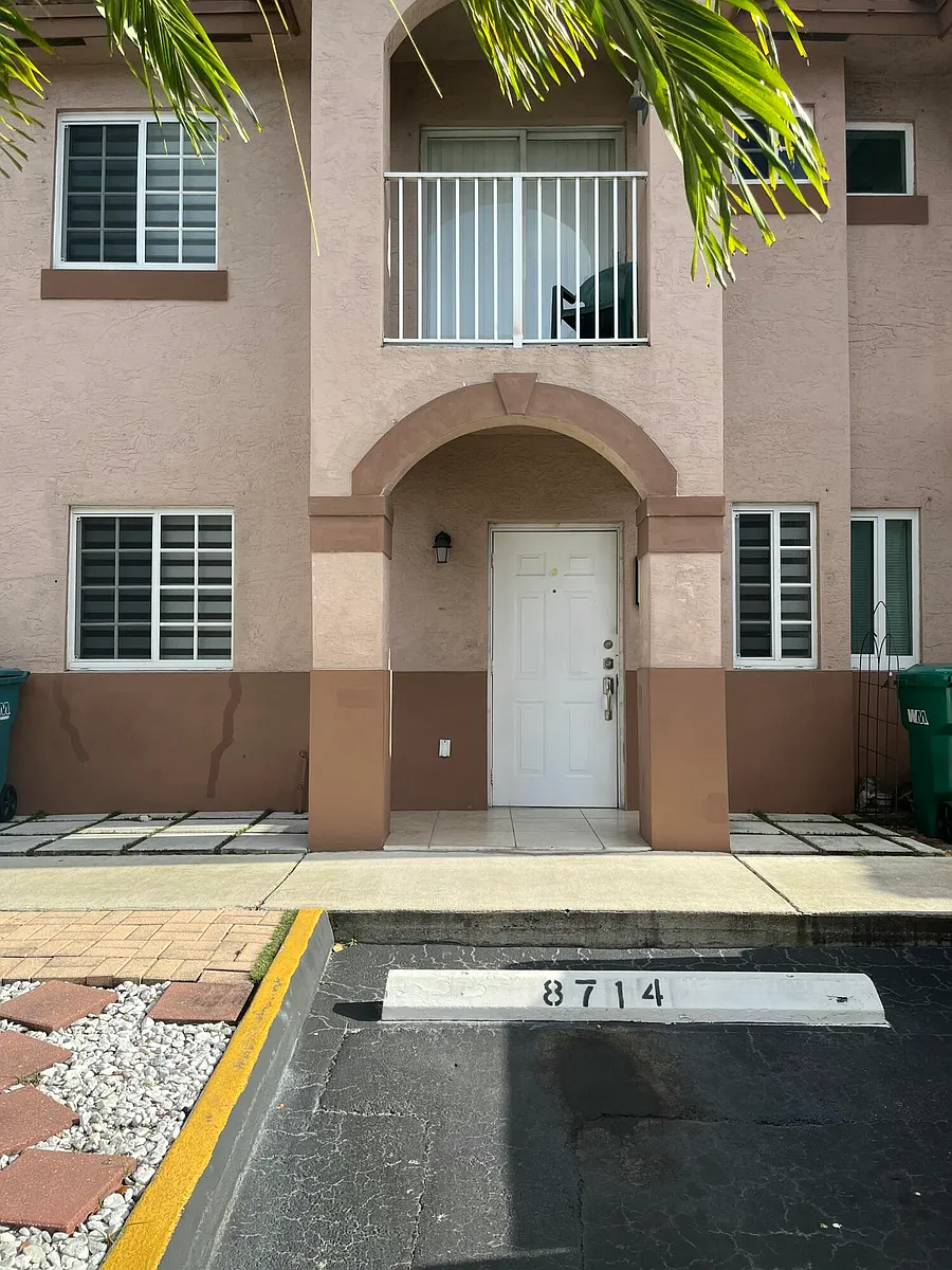 Building Photo - 8714 NW 107th Ter