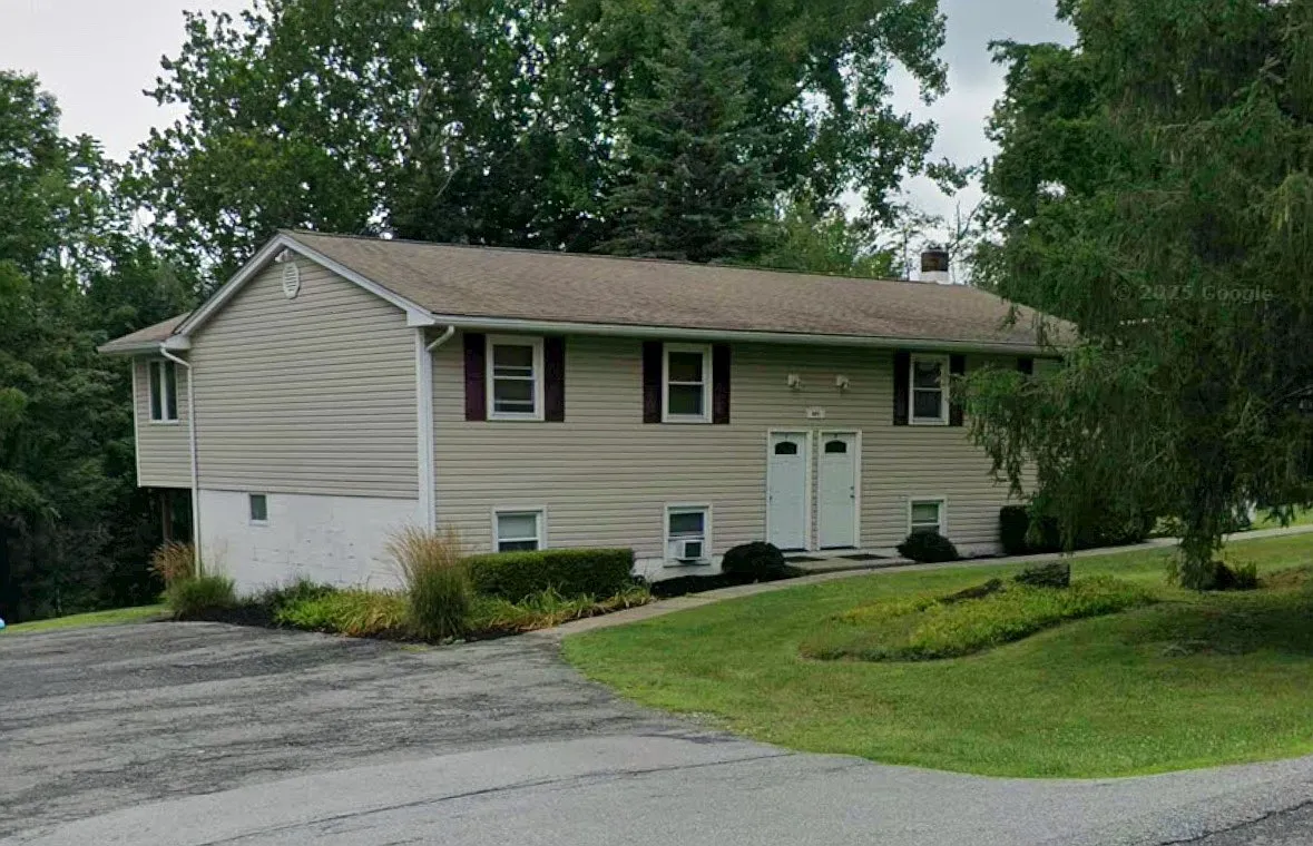 2 bed, 900 sqft, $1,800 — Photo 1