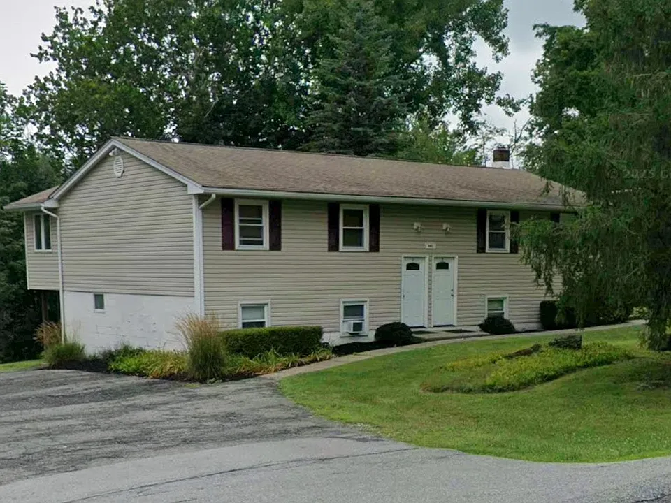 239 Lime Ridge Rd #6