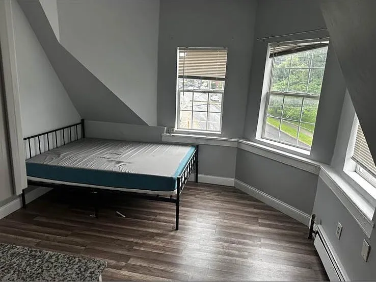 1-2 Leonard Place - 6 — Photo 3