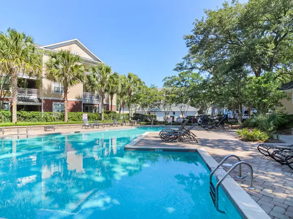 300 Bucksley Ln Unit 303, Daniel Island, SC 29492