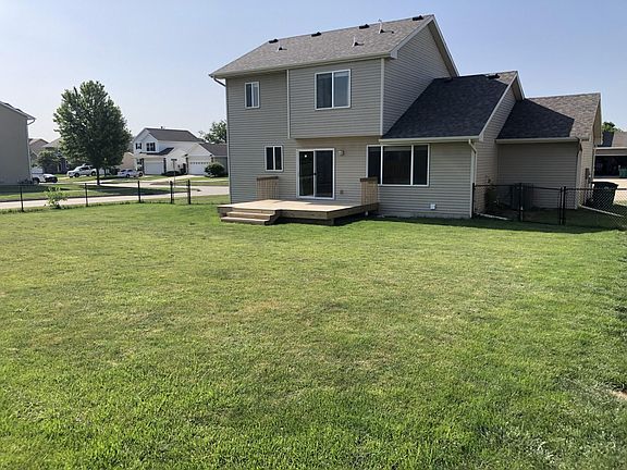 3rd image of 9505 Red Sunset Ct