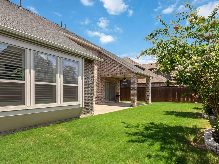2009 Temperate Dr — Photo 32