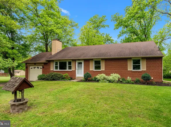 2382 Lenhart Rd, Colmar, PA 18915