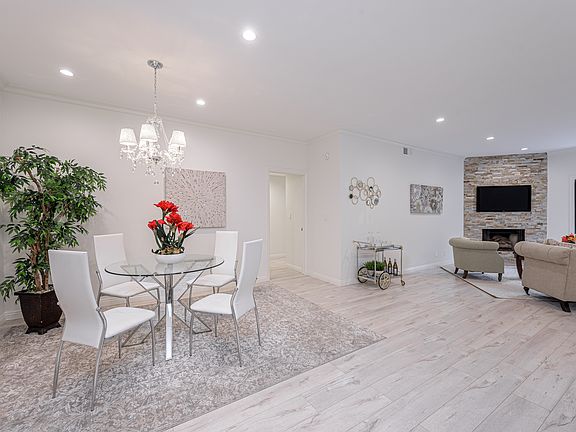 4th image of 12355 Chandler Blvd #108