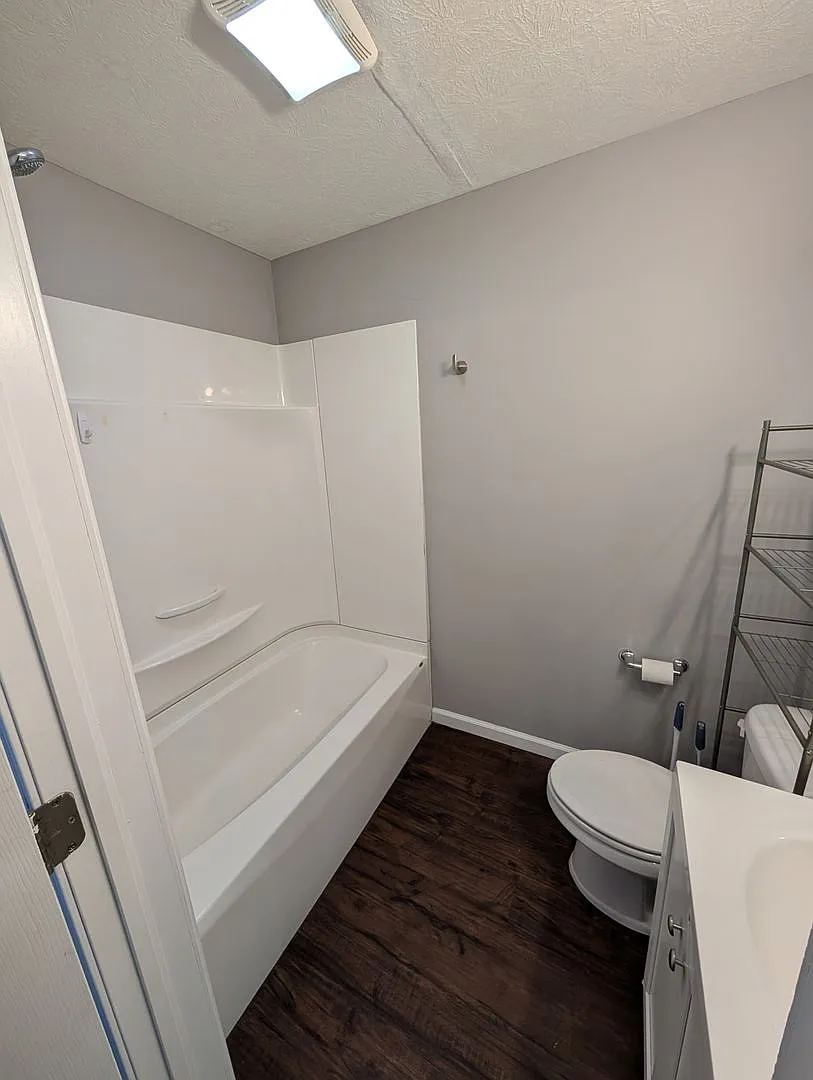 Hitching Post Apartments — Photo 4