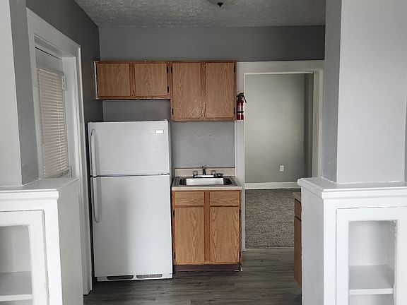 2nd image of 3311 Archwood Ave APT 34