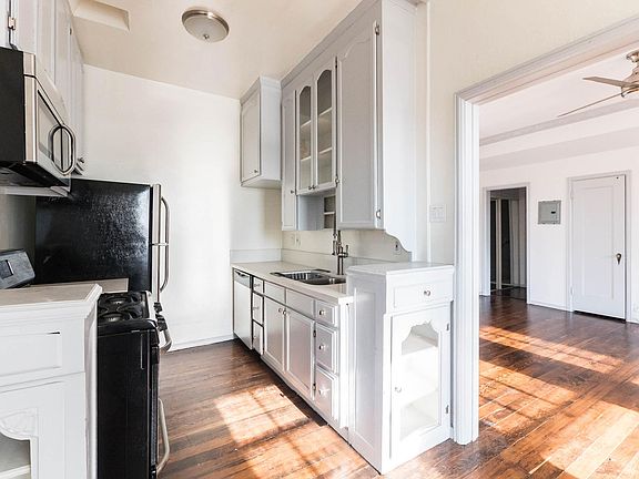 4th image of 808 S Hobart Blvd APT 307