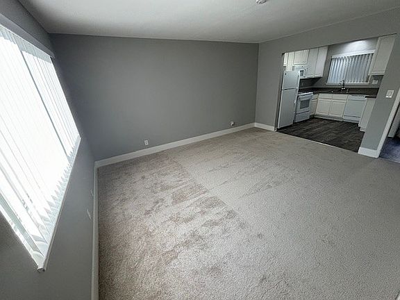 3rd image of 786 Reseda Dr #3