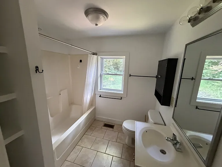 1000 Woodard Perry Rd — Photo 10